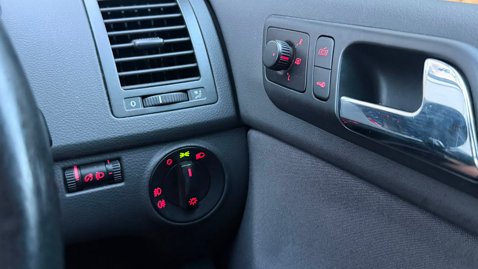 Volkswagen Polo - Image 11
