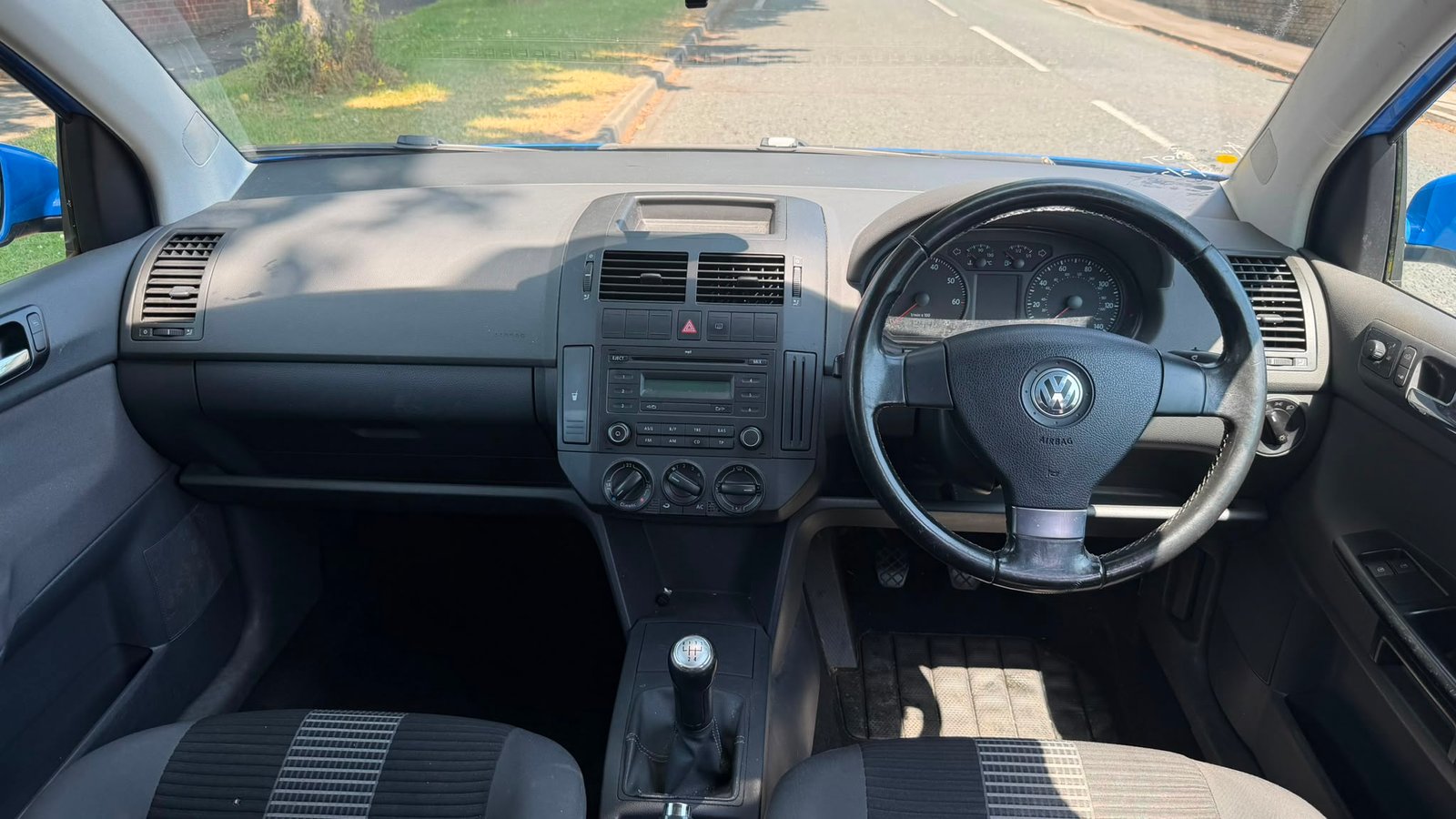 Volkswagen Polo - Image 8