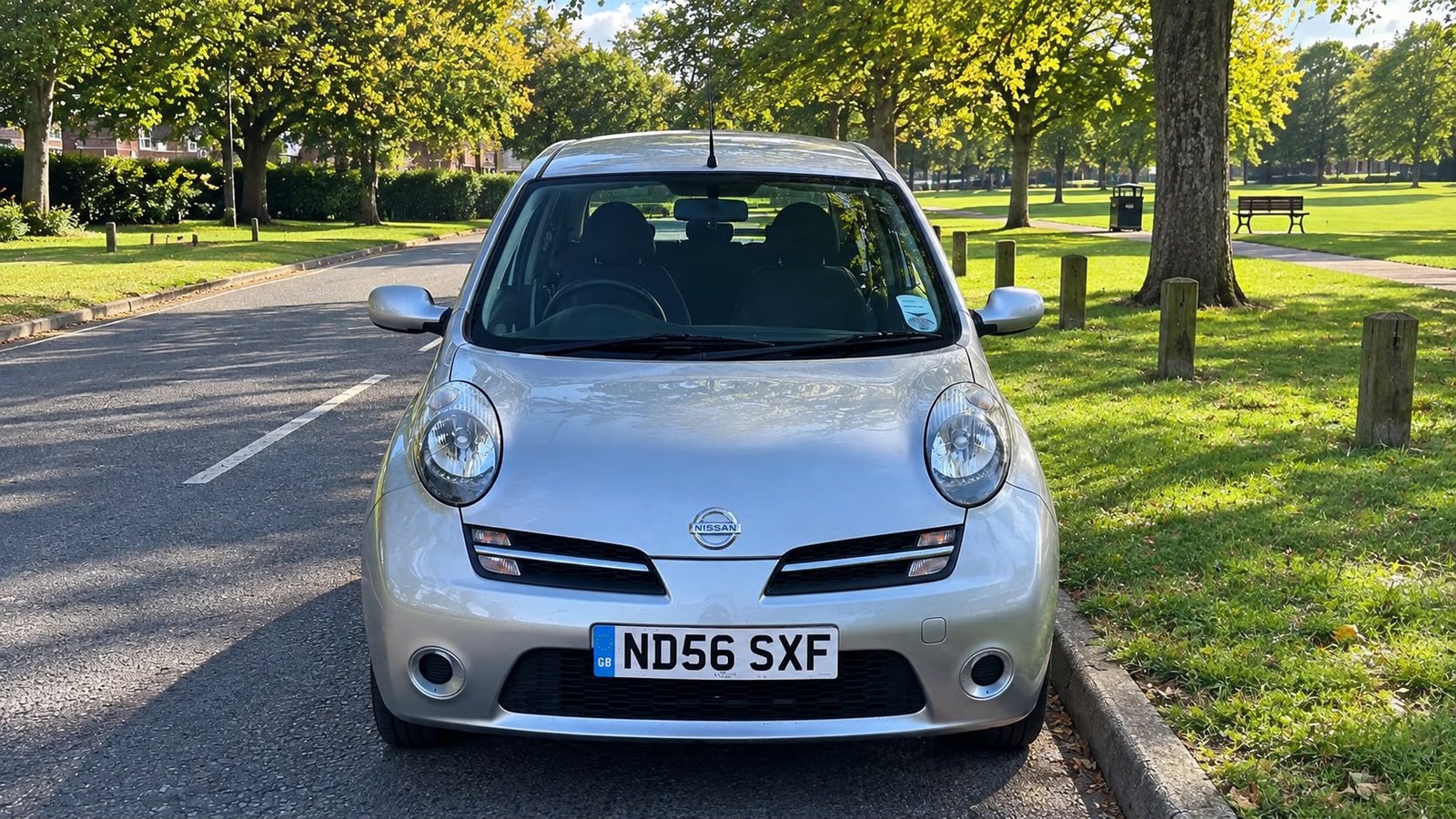Nissan Micra Silver – 2006